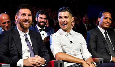 Fotbollsstjärnorna Christiano Ronaldo och Leo Messi