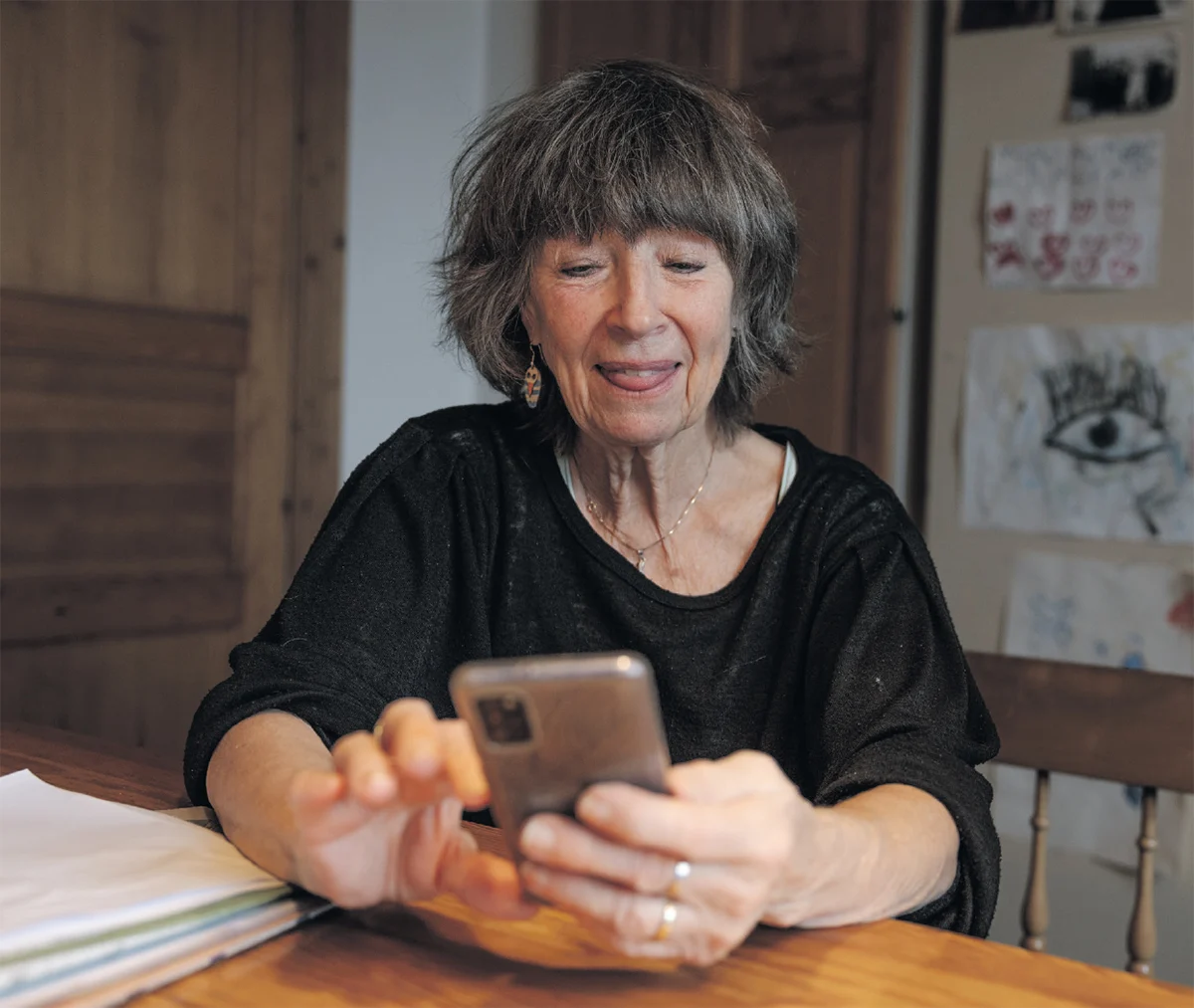 Det ska vara enkelt att vara digital. Enkelt att vara digital är en inspirationsbilaga, riktad mot seniorer som vill bli mer uppkopplade.