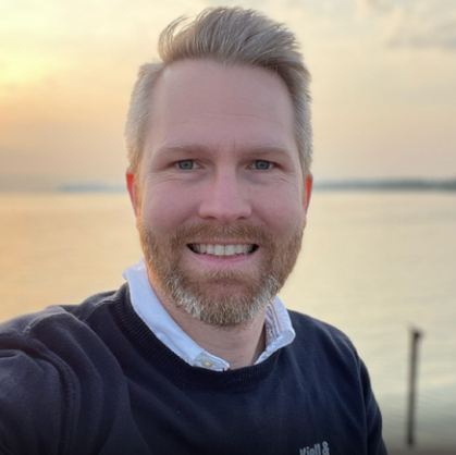 Stefan Olsson, Kjell och Company