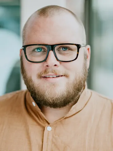 Andreas Sellin, verksamhetskoordinator med IT- och systemansvar på Stiftelsen Friends