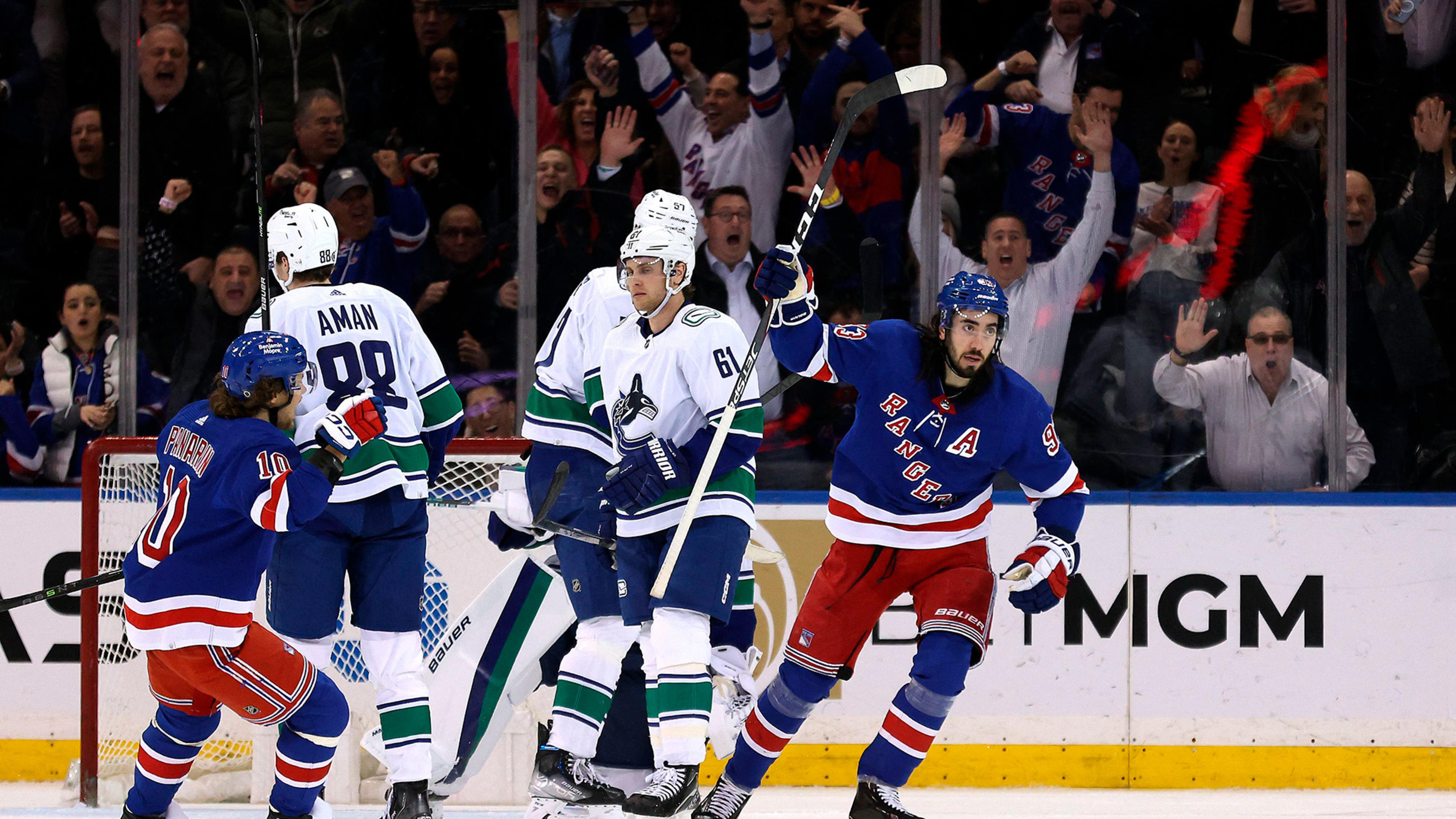 Missa inga matcher i NHL. Du kan följa världens bästa hockeyliga på Viaplay. Här ser vi spelaren Mika Zibanejad i action.