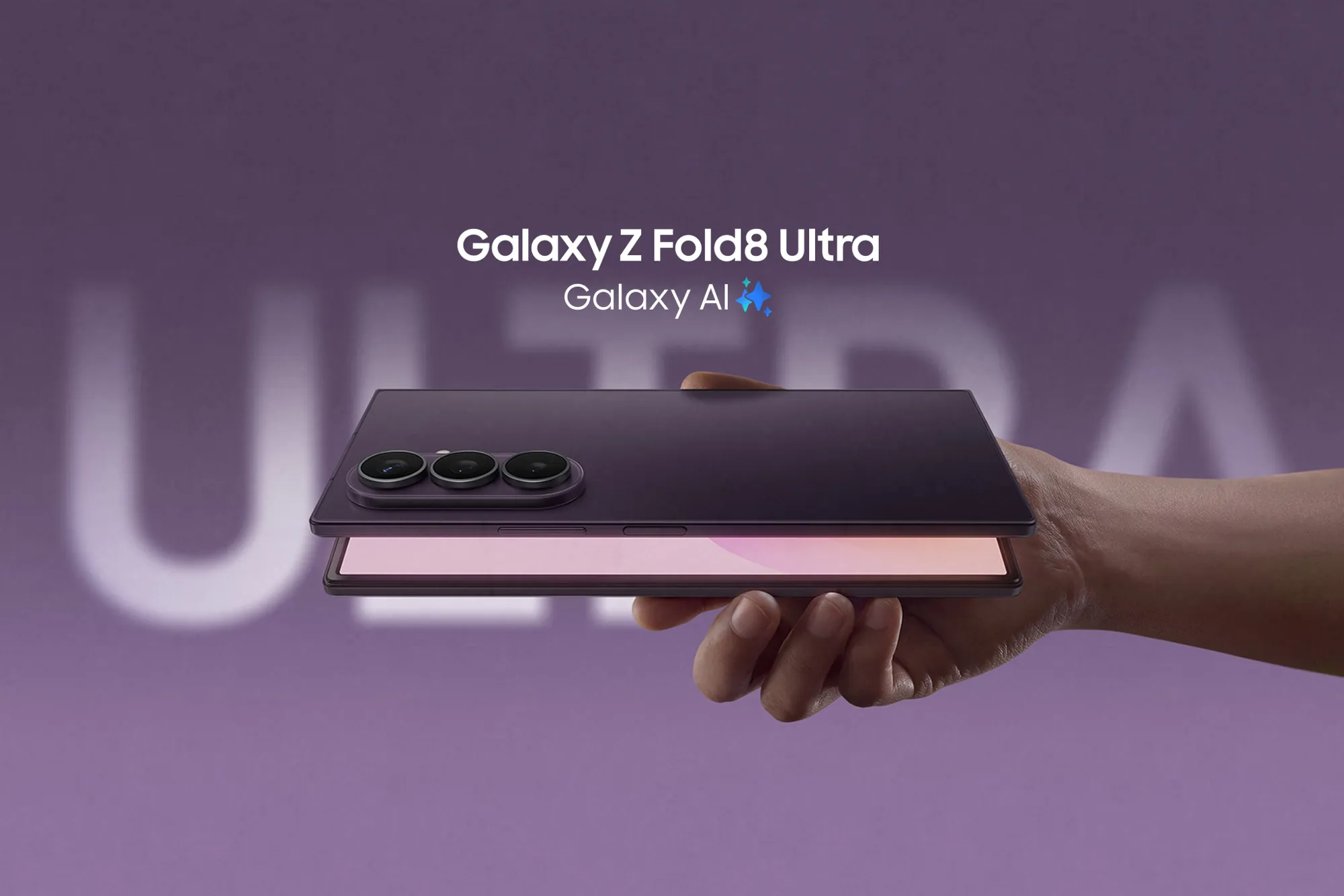 Galaxy Z Fold8 Ultra i en hand