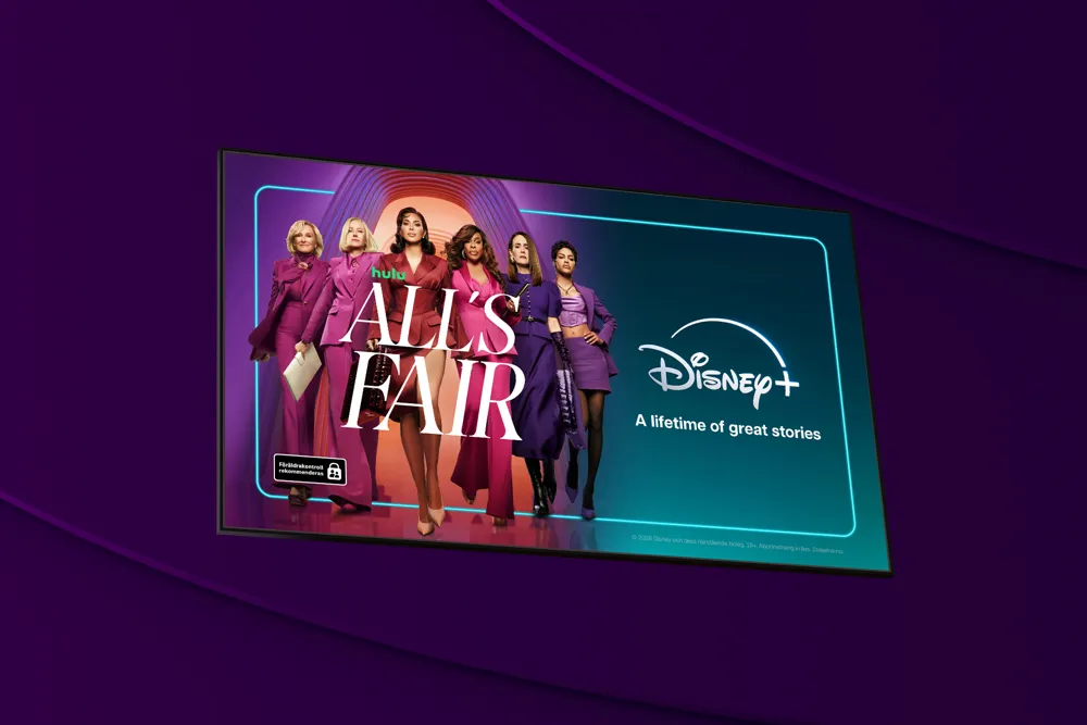 Streama den amerikanska dramaserien All's Fair på Disney+ med Telia nu!